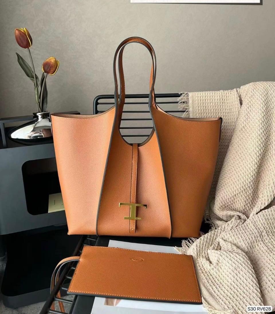 TOD'S   Striped Tote Bag for Daily Use