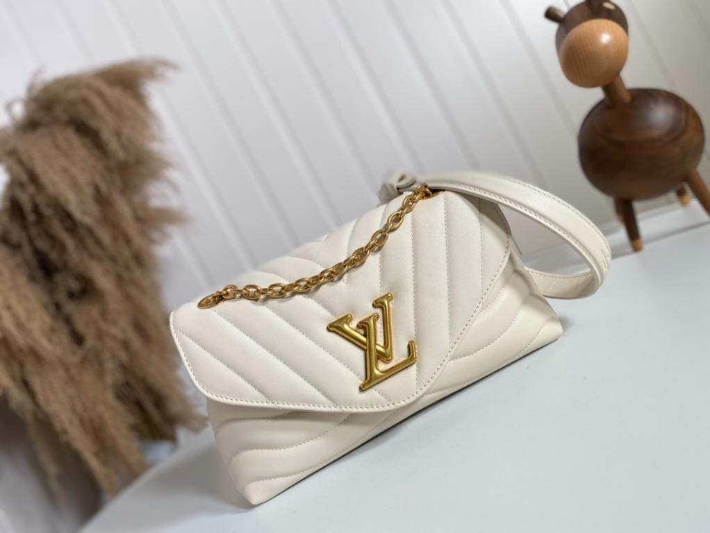 Luxe White Chain Bag