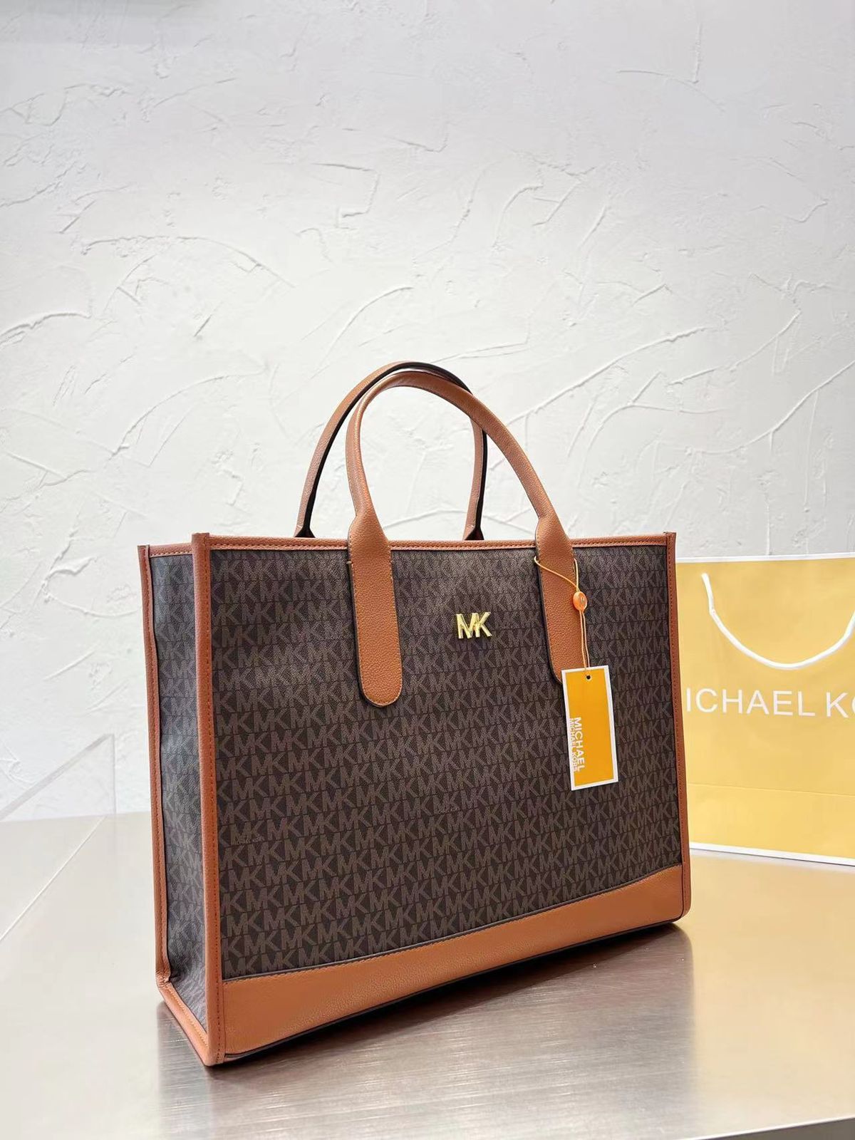 Michael Kors Jet Set Large Travel Tote